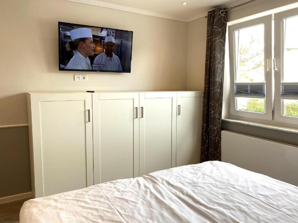 Appartements - Zum Hafen ซาสนิทซ์ ภายนอก รูปภาพ